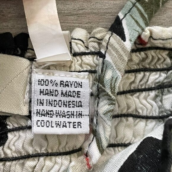 Little Girl’s Hula Hula Hawaii Black Floral Smocked Back Tie Sun Dress Size‎ 4 - Picture 6 of 8